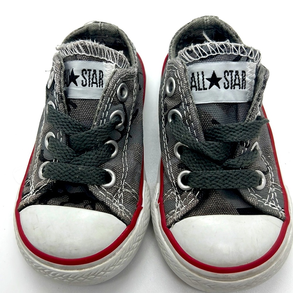 Converse Infant grey camo canvas low top Chucks. Size 4
